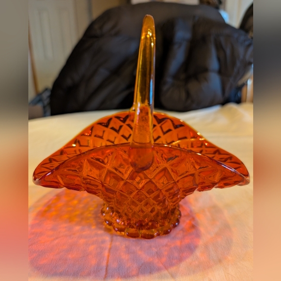 2/50$ Vintage Orange Glass Basket - Picture 1 of 7